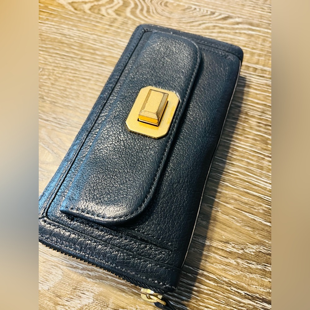 JUICY COUTURE Clutch Style Blue Leather Wallet